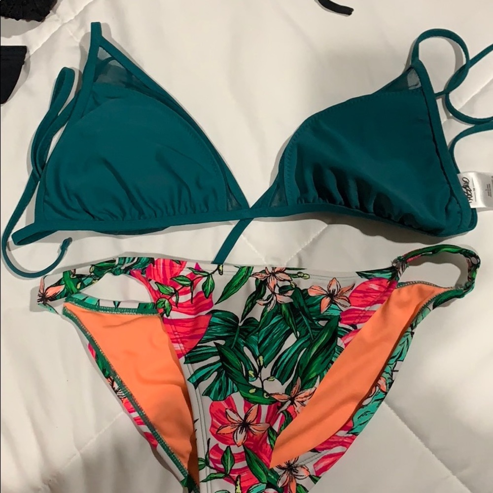 Bathing suit